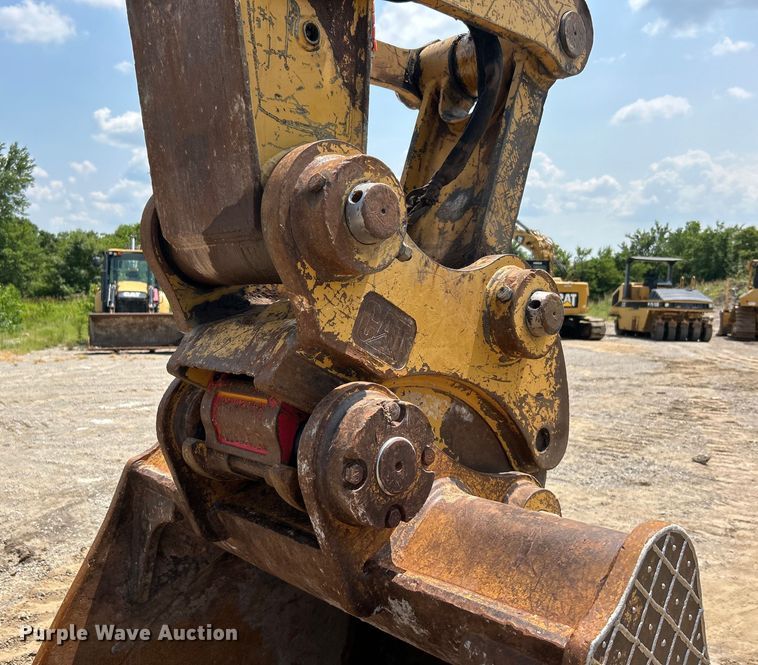 image for item DO6629 2014 Caterpillar 320E L excavator