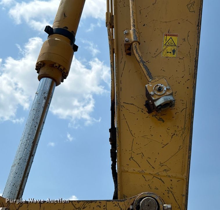 image for item DO6629 2014 Caterpillar 320E L excavator