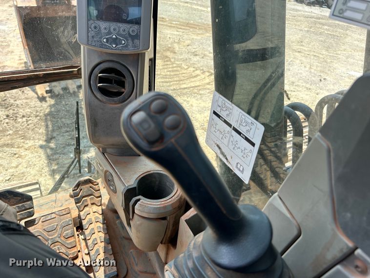 image for item DO6629 2014 Caterpillar 320E L excavator