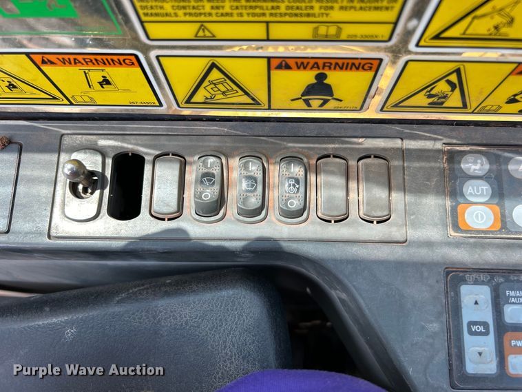 image for item DO6629 2014 Caterpillar 320E L excavator