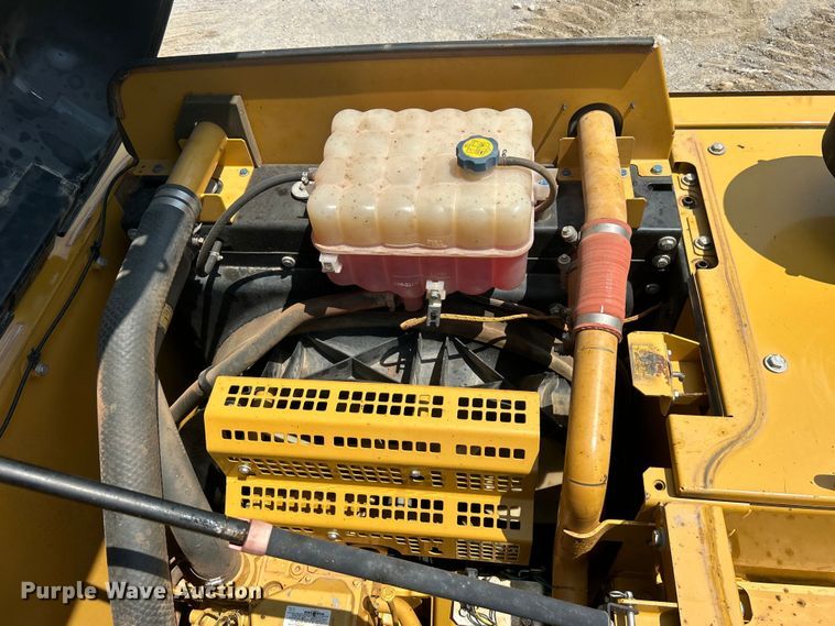 image for item DO6629 2014 Caterpillar 320E L excavator