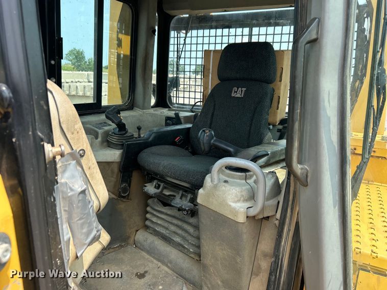 image for item DO6630 2012 Caterpillar  D6T XW dozer