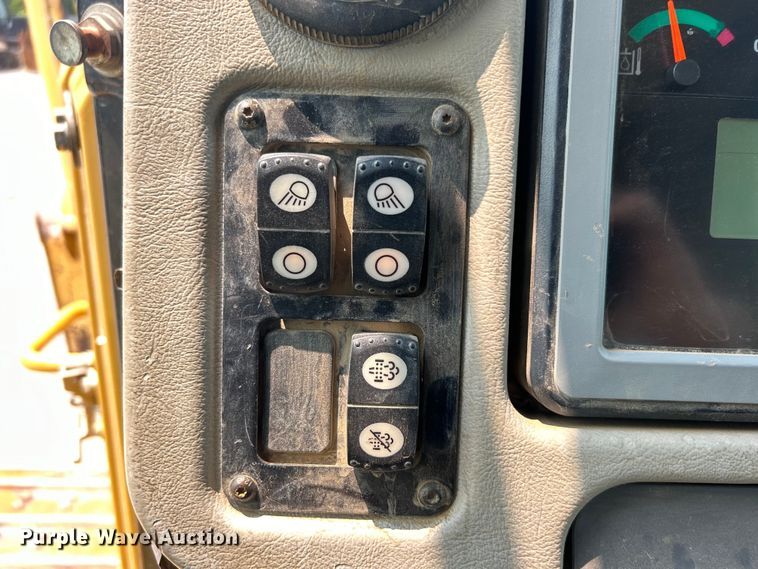 image for item DO6630 2012 Caterpillar  D6T XW dozer