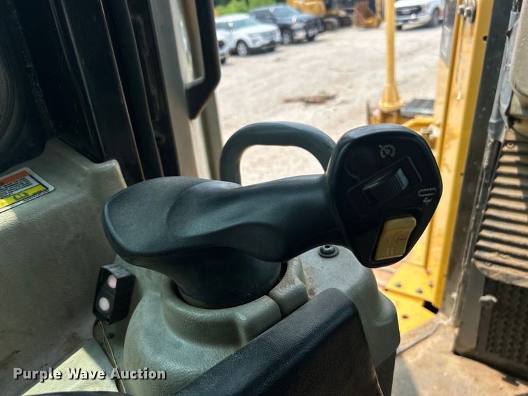 image for item DO6630 2012 Caterpillar  D6T XW dozer