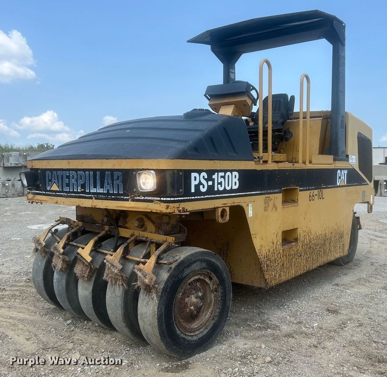 image for item DO6632 2000 Caterpillar PS-150B pneumatic roller