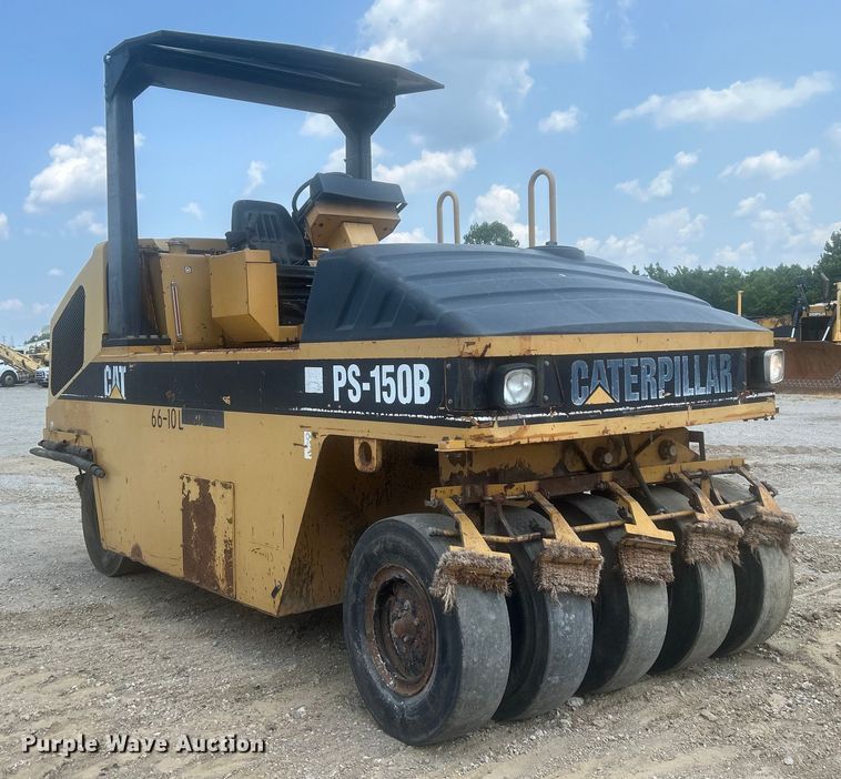image for item DO6632 2000 Caterpillar PS-150B pneumatic roller