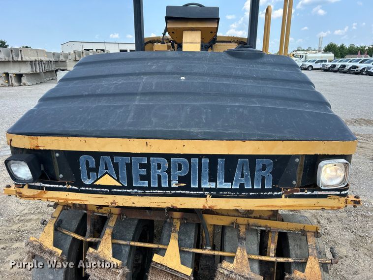 image for item DO6632 2000 Caterpillar PS-150B pneumatic roller