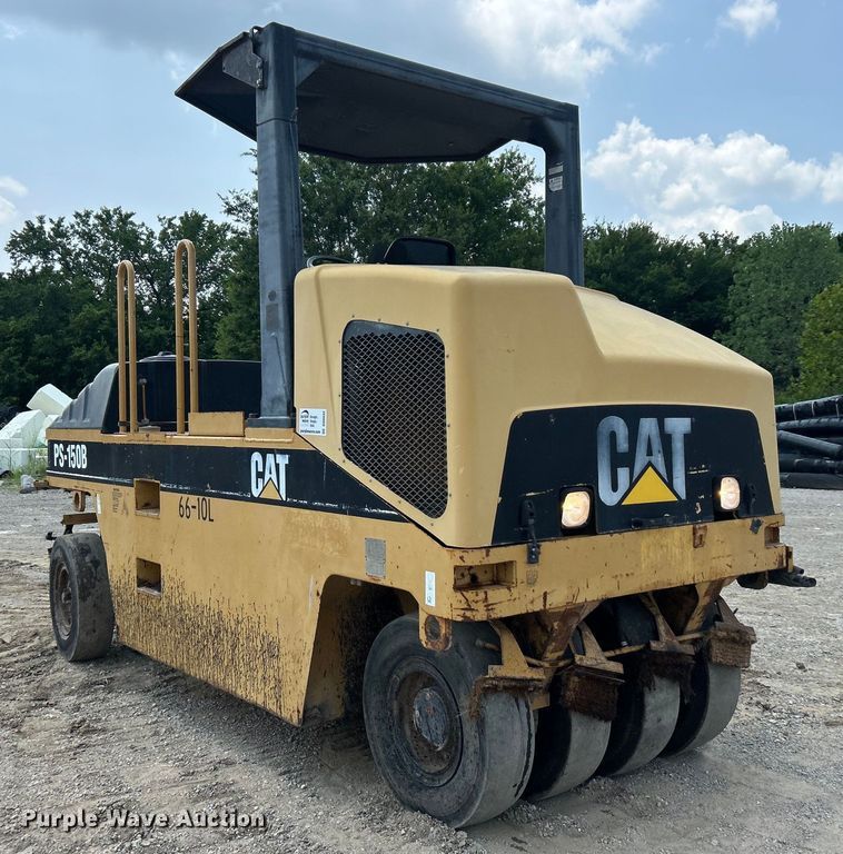 image for item DO6632 2000 Caterpillar PS-150B pneumatic roller