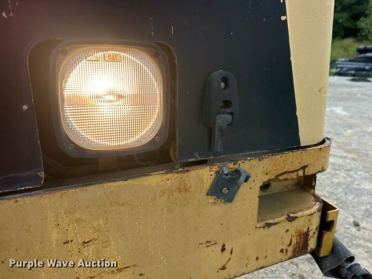 image for item DO6632 2000 Caterpillar PS-150B pneumatic roller