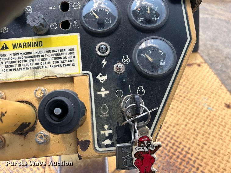 image for item DO6632 2000 Caterpillar PS-150B pneumatic roller