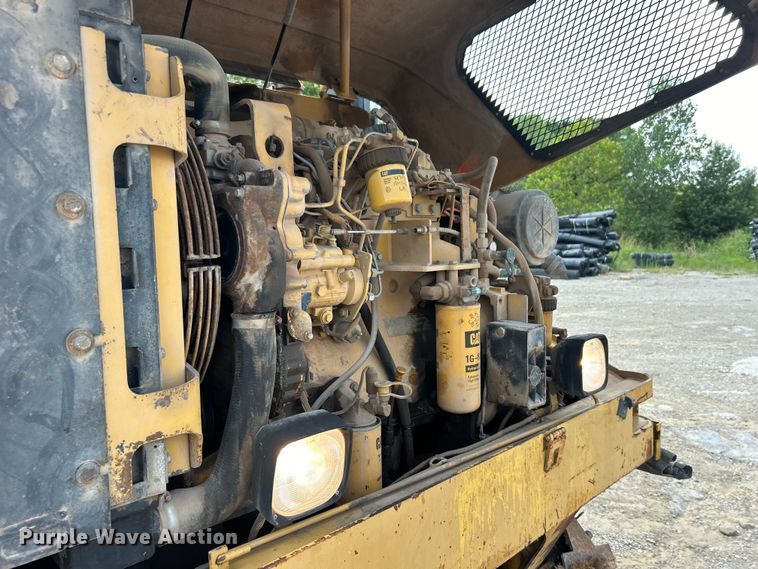 image for item DO6632 2000 Caterpillar PS-150B pneumatic roller