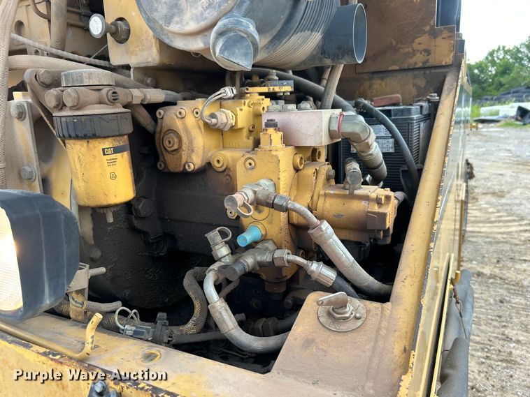 image for item DO6632 2000 Caterpillar PS-150B pneumatic roller