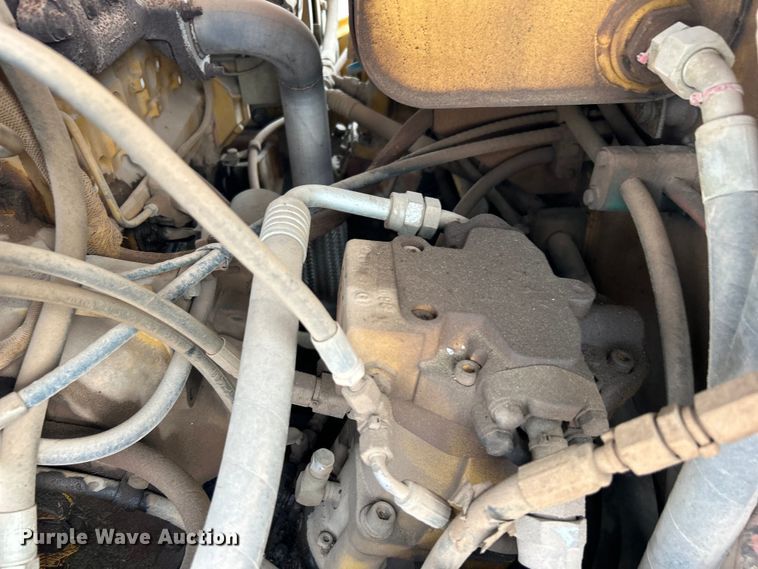 image for item DO6632 2000 Caterpillar PS-150B pneumatic roller