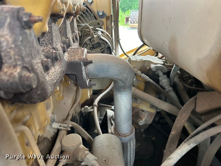 image for item DO6632 2000 Caterpillar PS-150B pneumatic roller