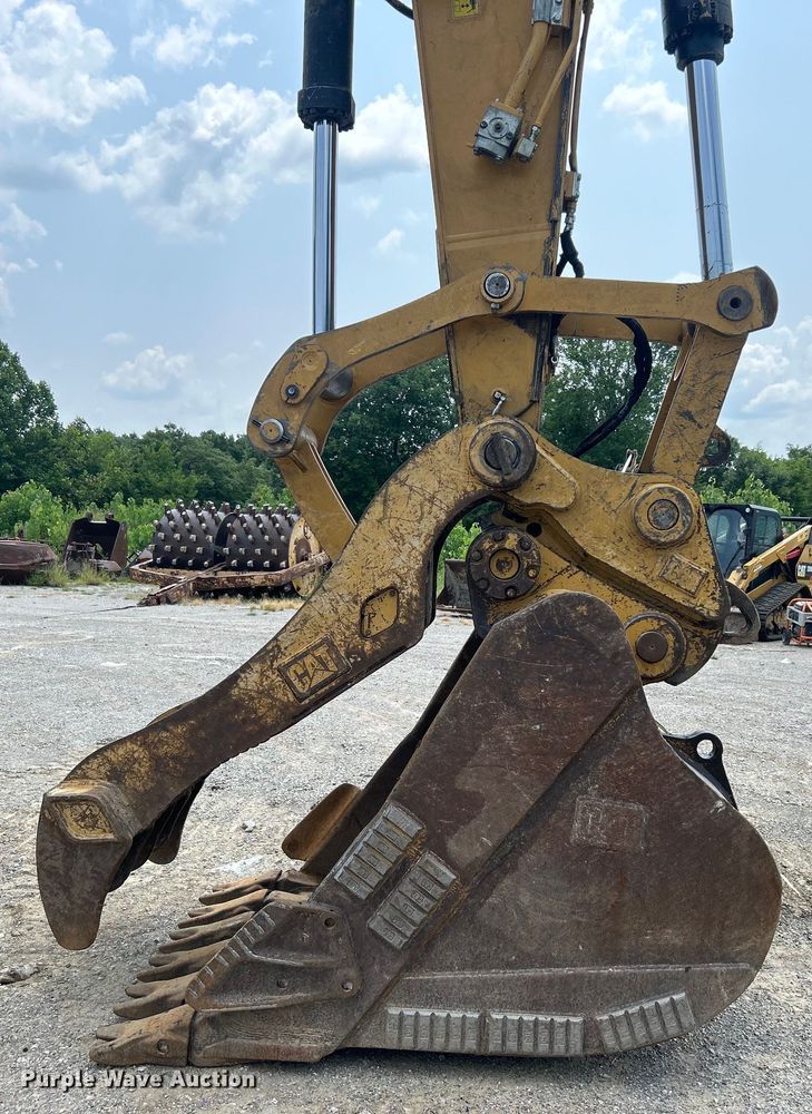 image for item DO6633 2018 Caterpillar 335F L CR excavator