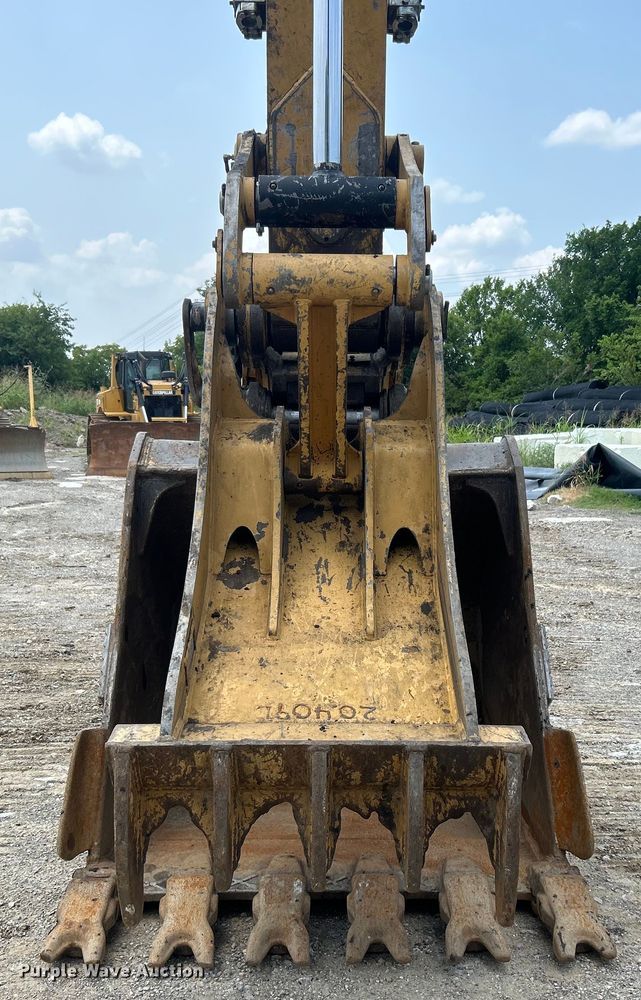 image for item DO6633 2018 Caterpillar 335F L CR excavator