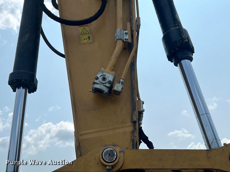 image for item DO6633 2018 Caterpillar 335F L CR excavator