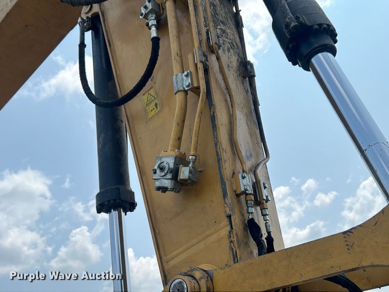 image for item DO6633 2018 Caterpillar 335F L CR excavator