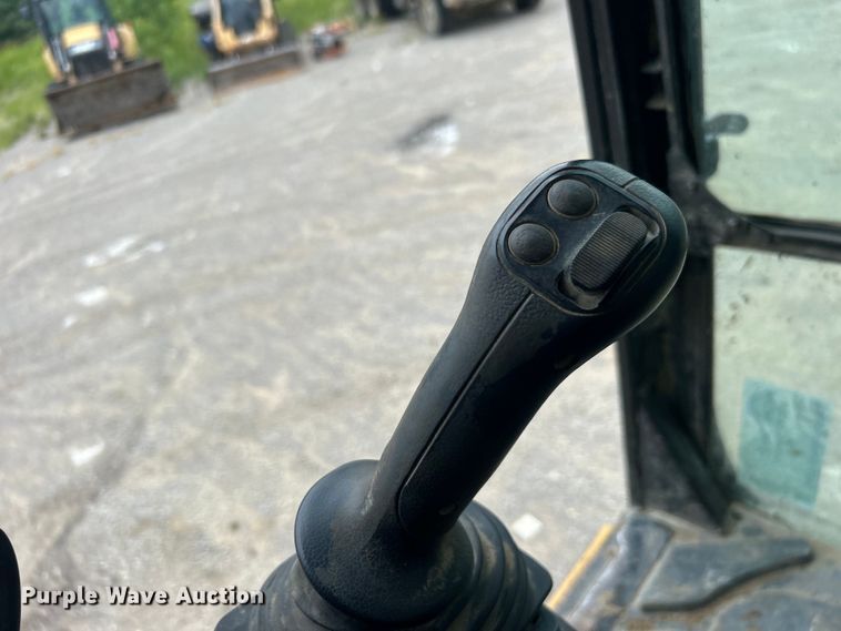 image for item DO6633 2018 Caterpillar 335F L CR excavator