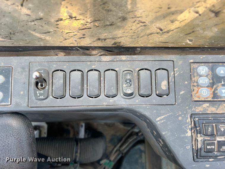 image for item DO6633 2018 Caterpillar 335F L CR excavator