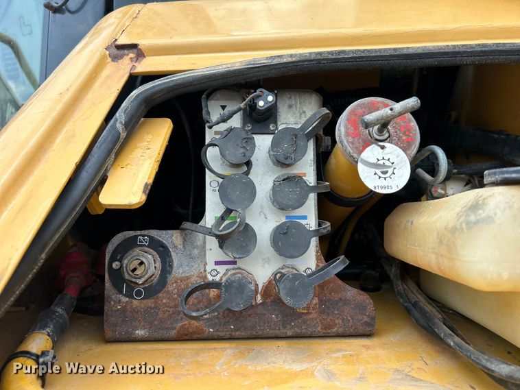 image for item DO6635 2012 Caterpillar D6N XL dozer