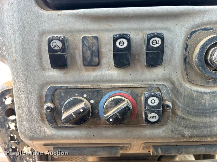 image for item DO6635 2012 Caterpillar D6N XL dozer