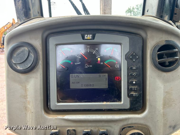 image for item DO6635 2012 Caterpillar D6N XL dozer