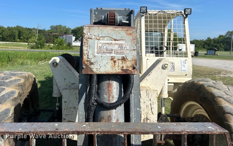 image for item DO6641 2001 Terex SS-842C telehandler