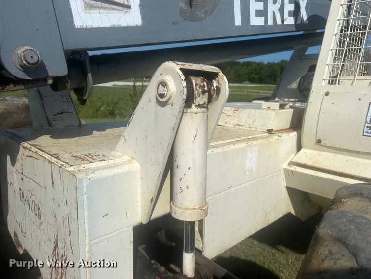 image for item DO6641 2001 Terex SS-842C telehandler