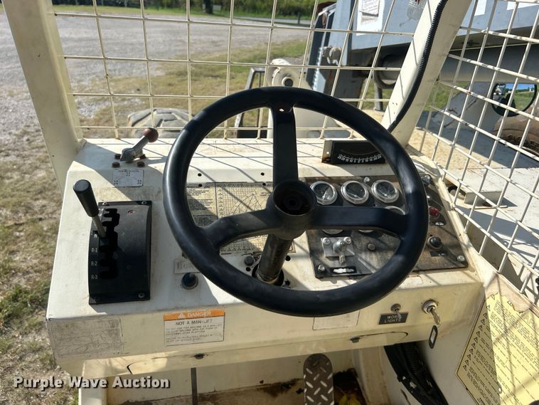 image for item DO6641 2001 Terex SS-842C telehandler