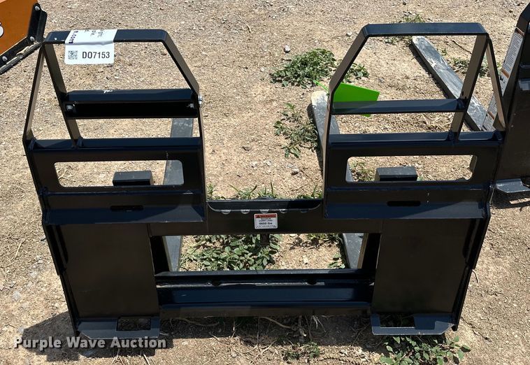 image for item DO7153 2022 Woods 6600 skid steer forks