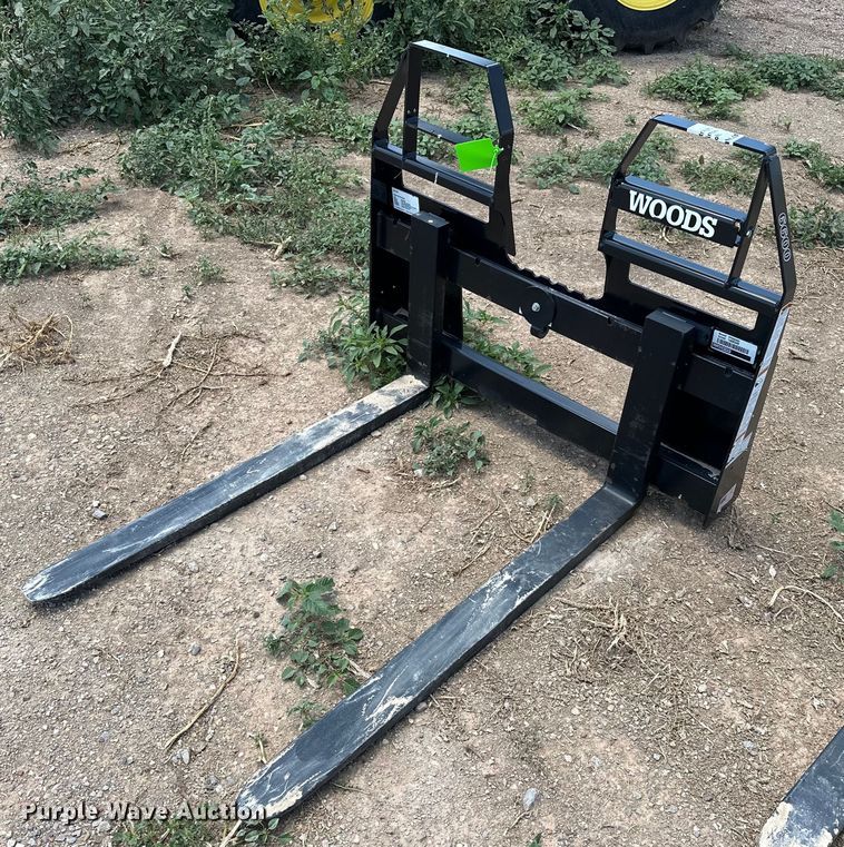 image for item DO7154 2022 Woods 6600 skid steer forks