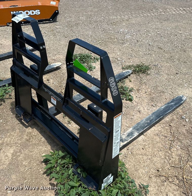 image for item DO7154 2022 Woods 6600 skid steer forks