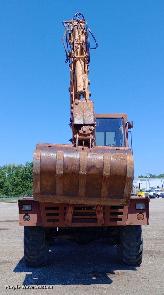 image for item DP1266 1985 Case 1085B wheeled excavator