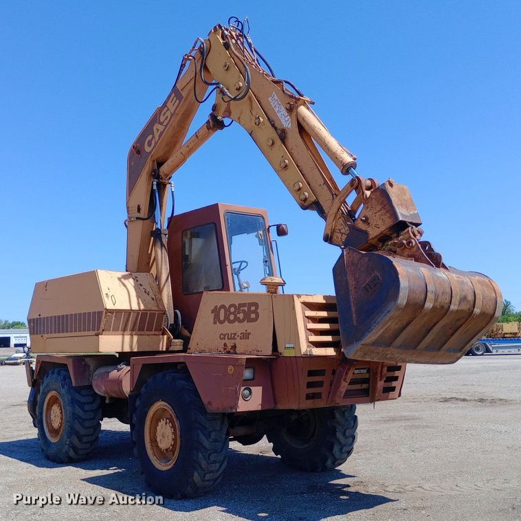 image for item DP1266 1985 Case 1085B wheeled excavator