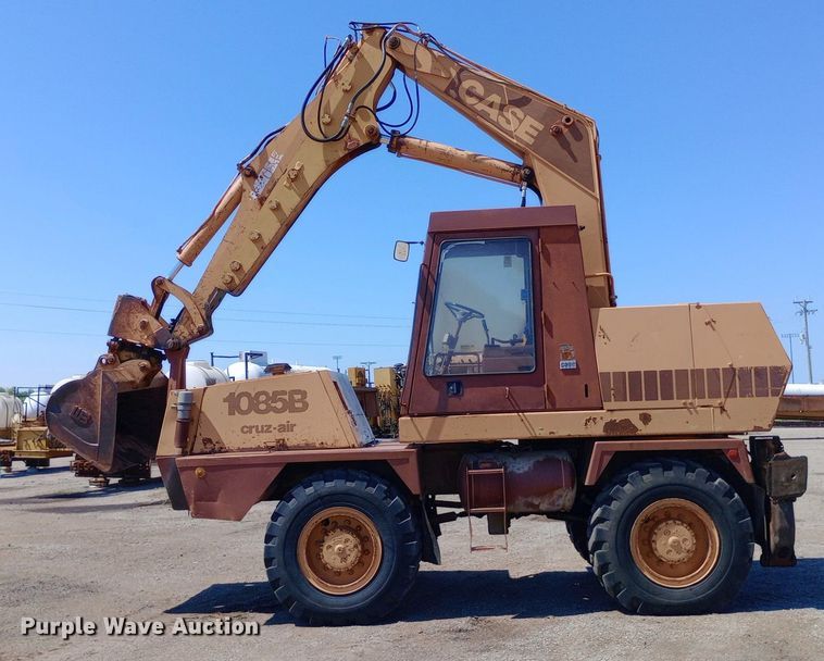 image for item DP1266 1985 Case 1085B wheeled excavator
