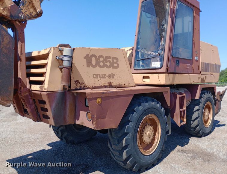 image for item DP1266 1985 Case 1085B wheeled excavator