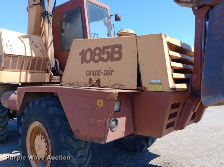 image for item DP1266 1985 Case 1085B wheeled excavator