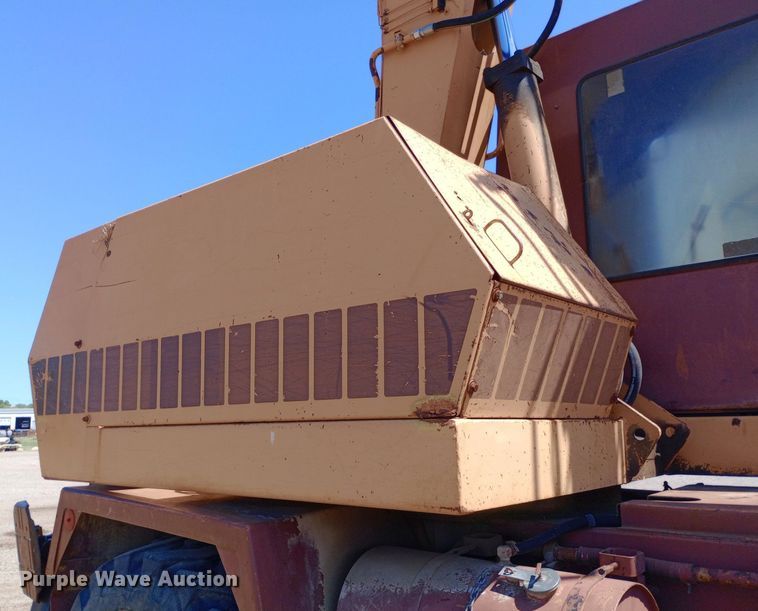 image for item DP1266 1985 Case 1085B wheeled excavator