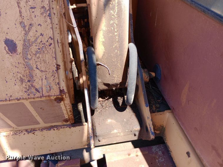 image for item DP1266 1985 Case 1085B wheeled excavator