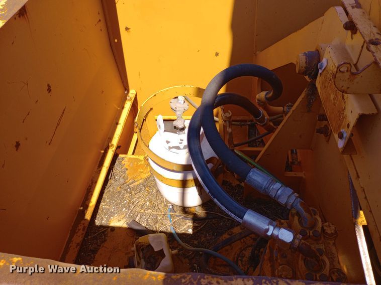 image for item DP1266 1985 Case 1085B wheeled excavator