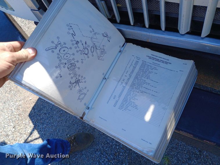 image for item DP1266 1985 Case 1085B wheeled excavator