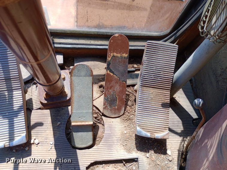 image for item DP1266 1985 Case 1085B wheeled excavator