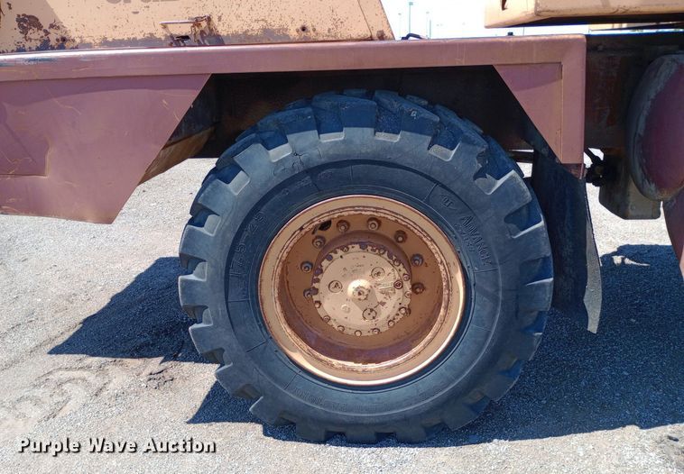 image for item DP1266 1985 Case 1085B wheeled excavator