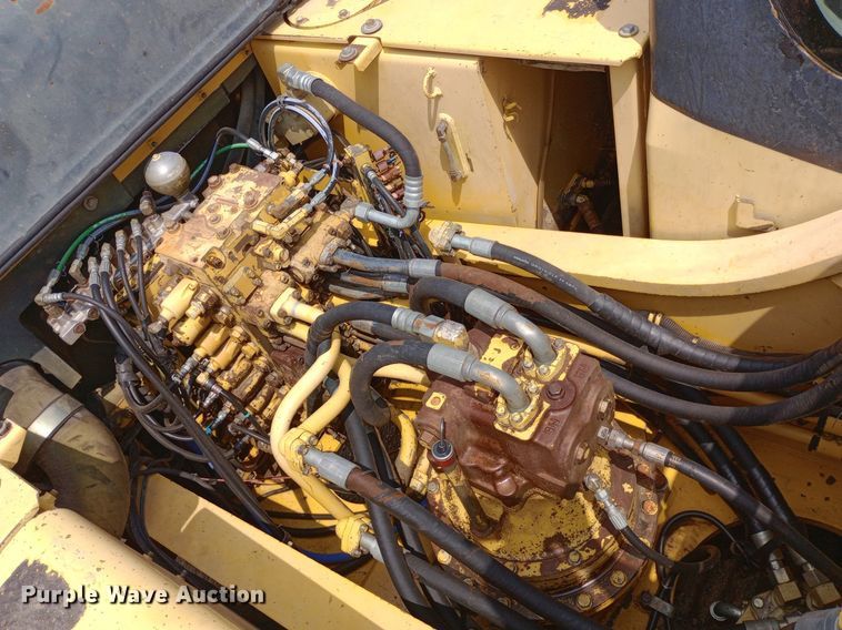 image for item DP1276 2002 Komatsu PC300LC-7 excavator