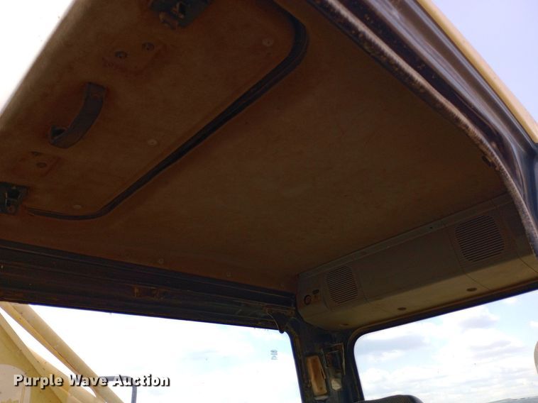 image for item DP1276 2002 Komatsu PC300LC-7 excavator