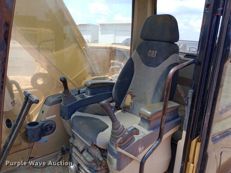 image for item DP1277 2003 Caterpillar 322CL excavator