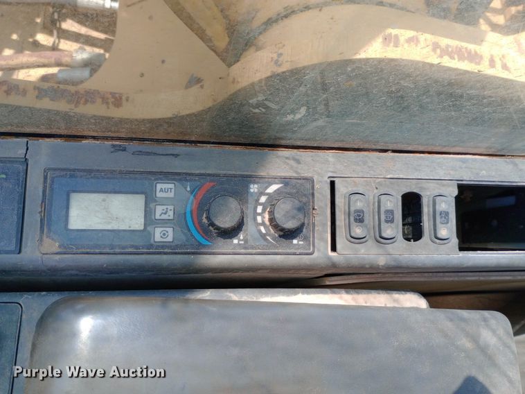 image for item DP1277 2003 Caterpillar 322CL excavator