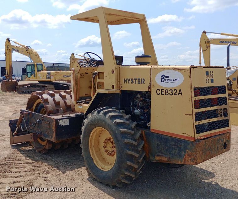 image for item DP1278 1988 Hyster C-832-A single drum roller