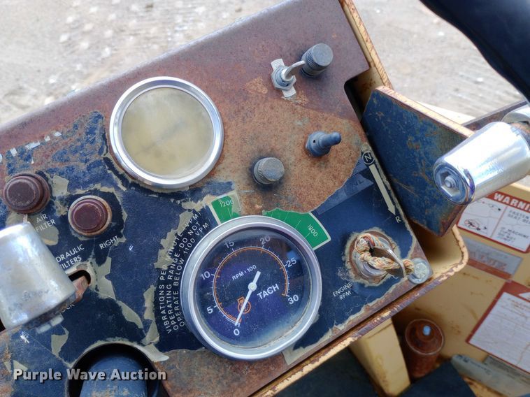 image for item DP1278 1988 Hyster C-832-A single drum roller